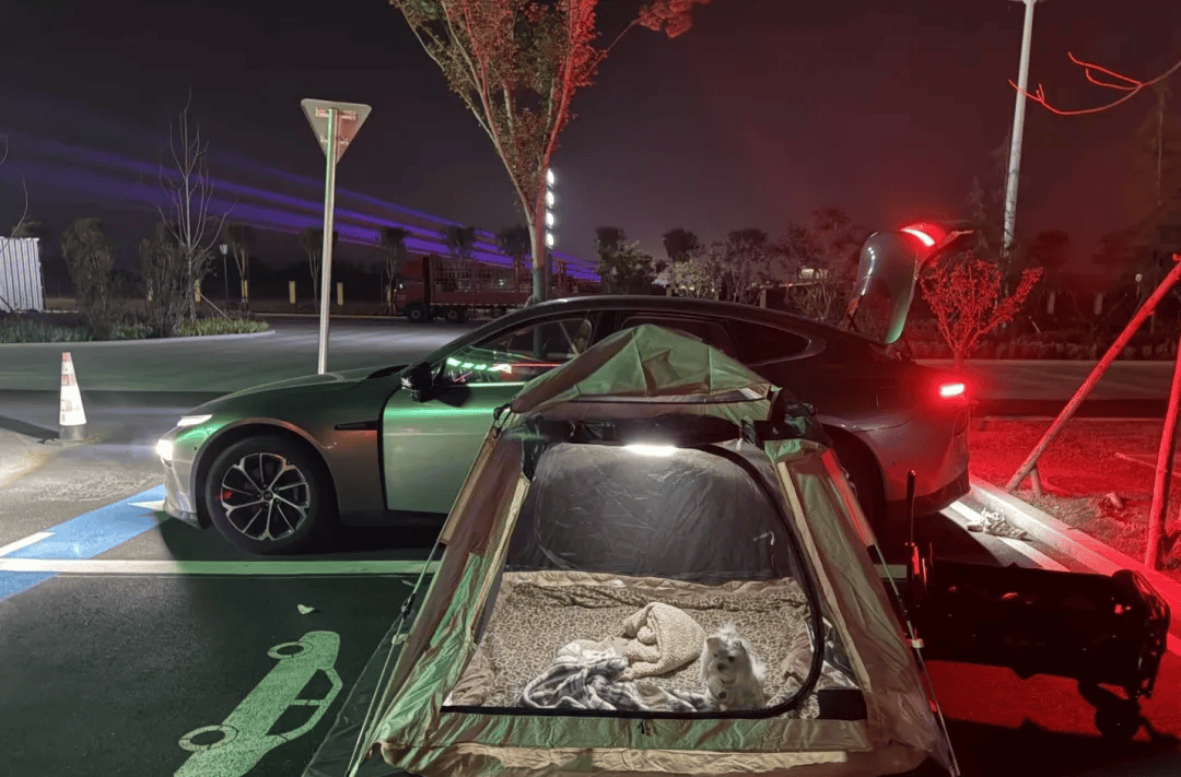 期间年轻人旅行掀起“帐篷过夜”热潮pg电子试玩不住酒店住帐篷!国庆(图3) 期间年轻人旅行掀起“帐篷过夜”热潮pg电子试玩不住酒店住帐篷!国庆(图3)